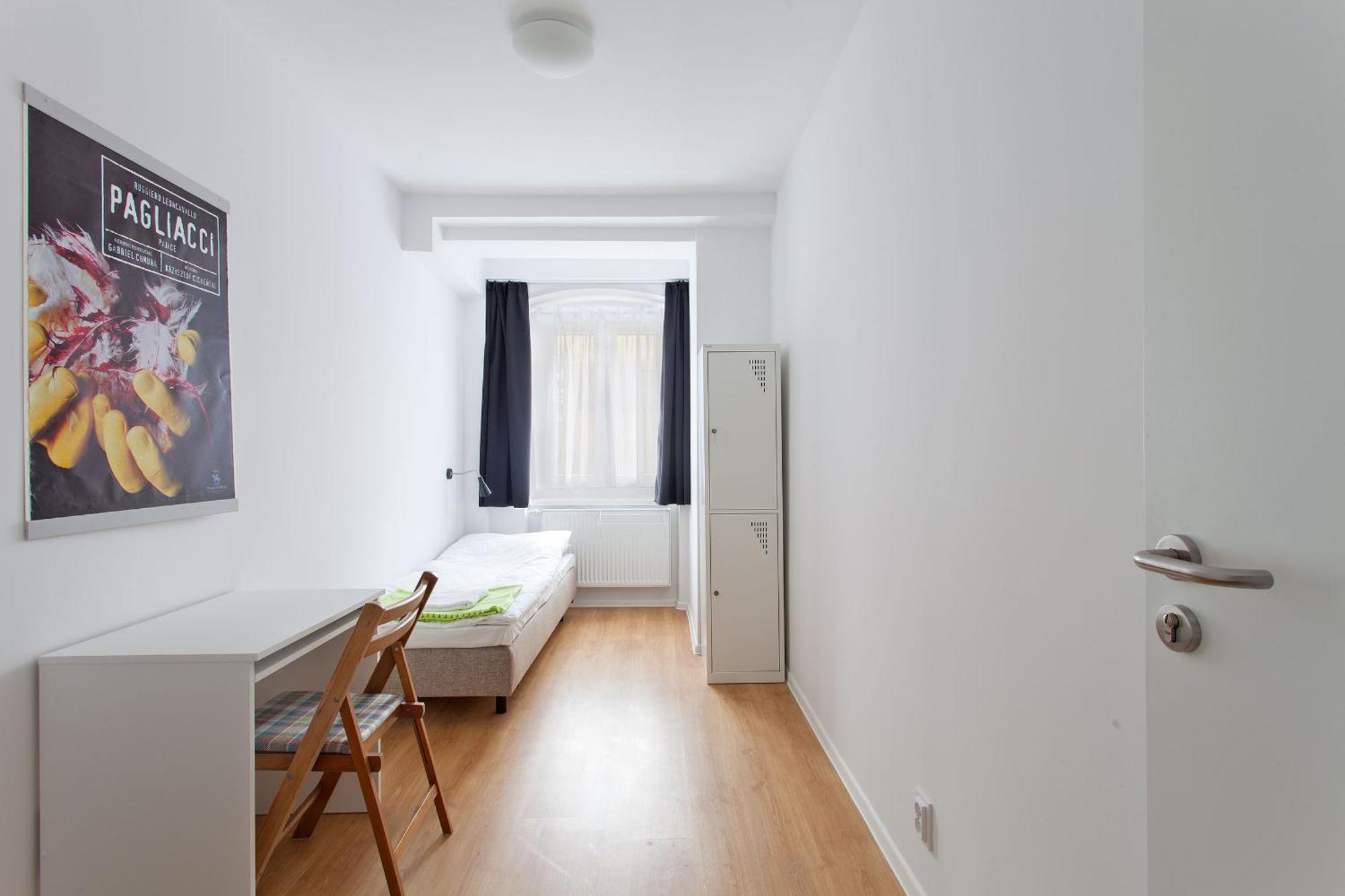 Opera Hostel Poznaň Pokoj fotografie